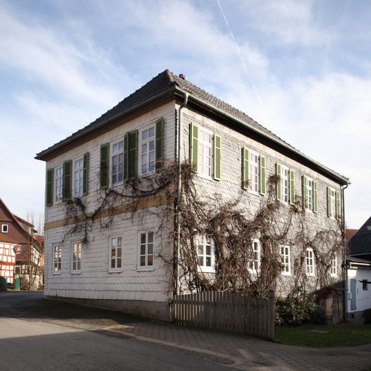 Walmdachhaus