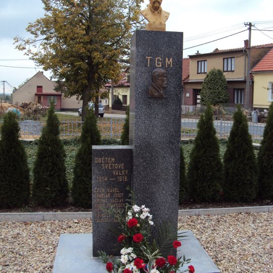 World Wars monument in Kratochvilka