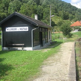 Haltestelle Willendorf in der Wachau