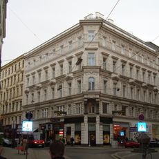 Mattoni-Hof, Vienna