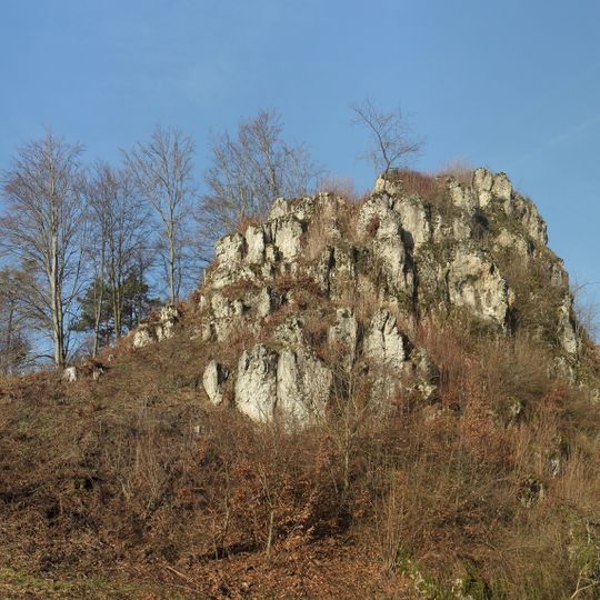 Schloßbergfelsen mit Fuchsloch N von Spies