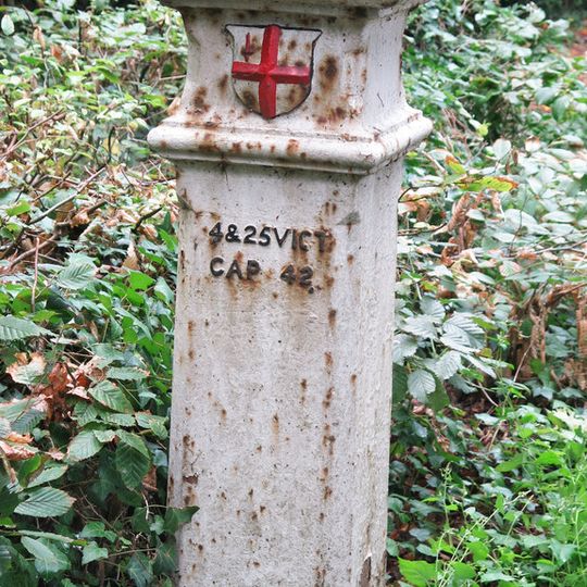 Coal And Wine Post Opposite High Lodge