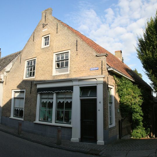 Binnendams 4, Giessendam