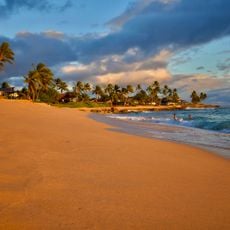 Laukinui Beach