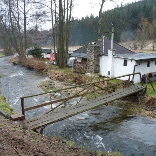 Lávka přes Volšovku k chatě če. 8 v Dolním Staňkově