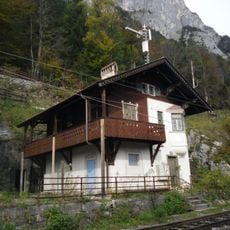 Martinswand station building