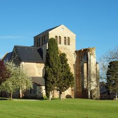 Abbatiale Notre-Dame-et-Saint-Jean-l'Évangéliste de La Roë