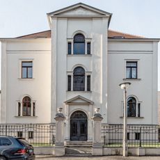 Villa Roßlauer Straße 9
