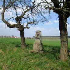 Kříž u Mostic pod rozcestím