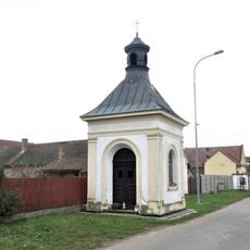 Kaple na návsi v Doubravě