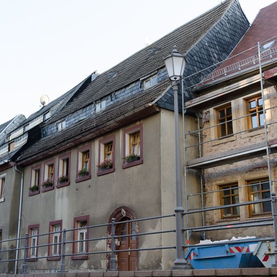 Wohnhaus in geschlossener Bebauung Neustadt 28