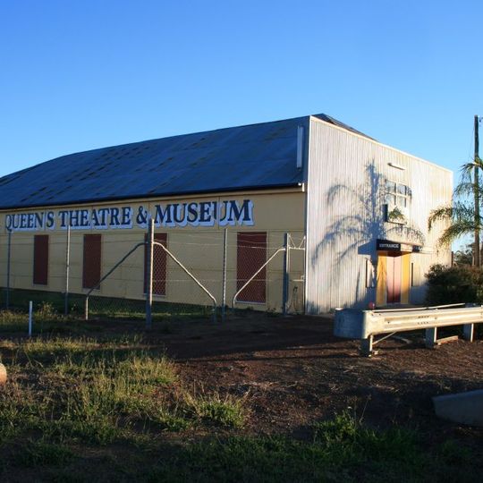 Nostalgic Queen's Theatre
