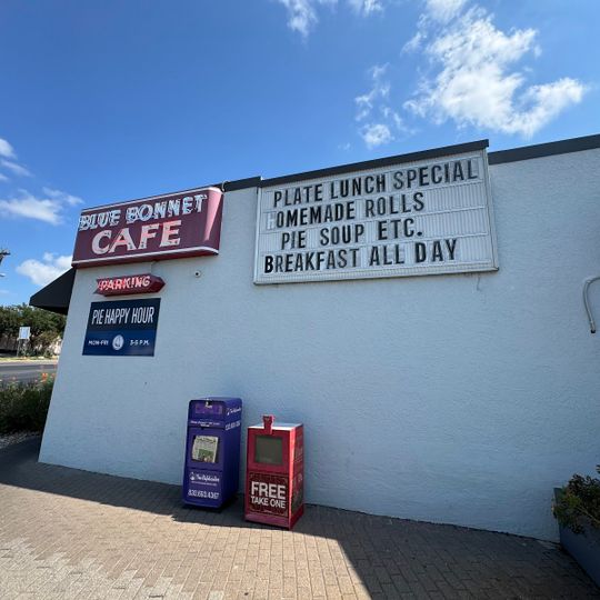 Blue Bonnet Cafe
