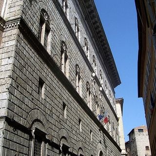 Palazzo Piccolomini (Siena)