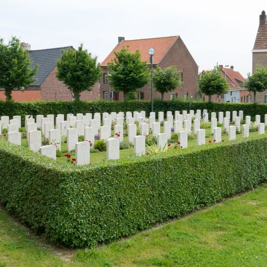 Loker Churchyard, Commonwealth Plots