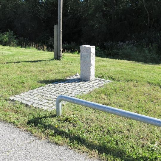 Pomník padlému Rudolfu Zárybnickému ve Větrné ulici v Hrádku nad Nisou