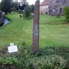 Dresdener Straße 32, Ecke Hainweg (Ringenhain)