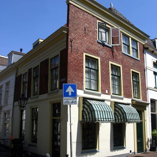 Nieuwsteeg 16, Leiden