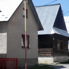 Ľudový dom s hospodár. časťou