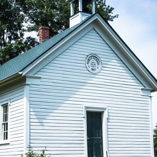 Number 18 School in Marshall