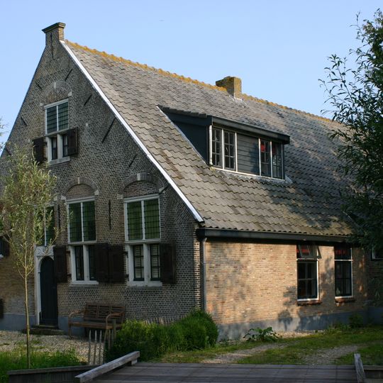 Oosteinde 12, Berkenwoude