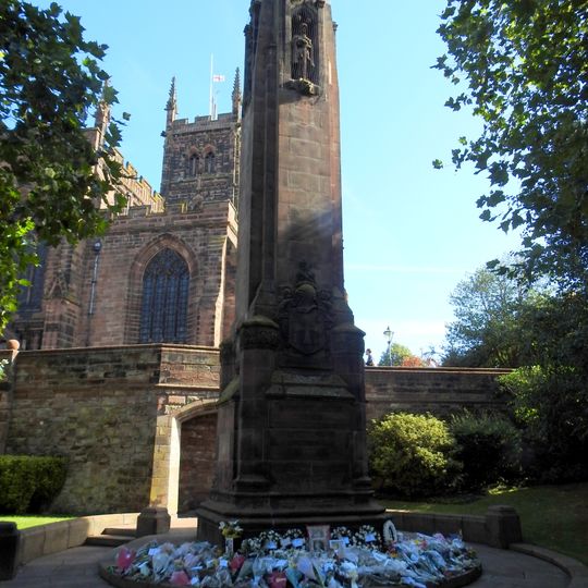 War Memorial to South West of St Peter's Church, Lich Gates