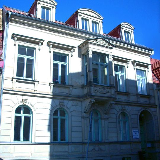 Wohnhaus in geschlossener Bebauung Goethestraße 4