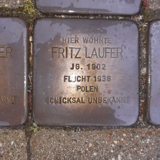 Stolperstein en memoria de Fritz Laufer