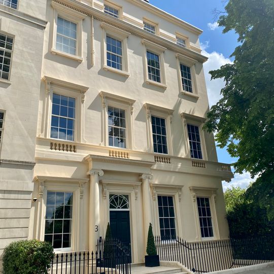 3, Carlton Gardens Sw1
