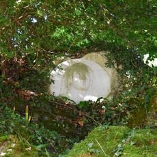 Bas-relief : Madame de Maintenon