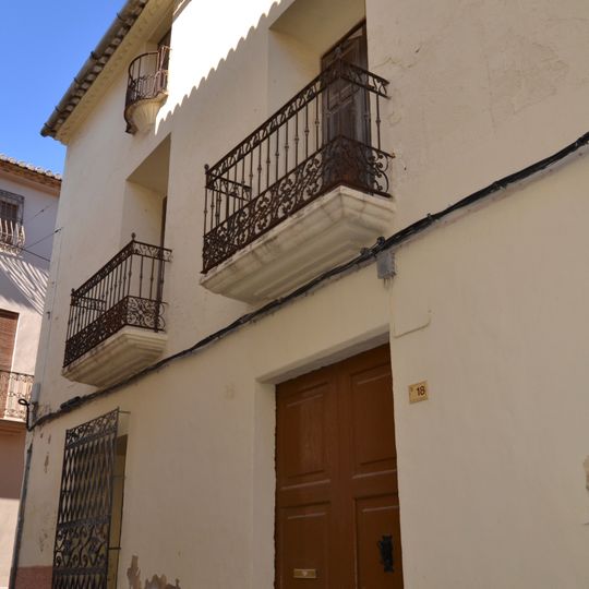 Edificio en la Calle Hostal, 18
