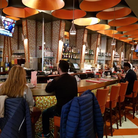 Junior's Restaurant & Bakery