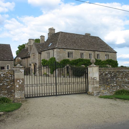 Pinkney Court And The Flat