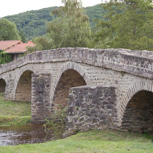 Pont Vieux de Domeyrat