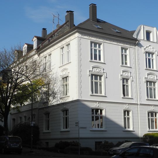 Beethovenstraße 1