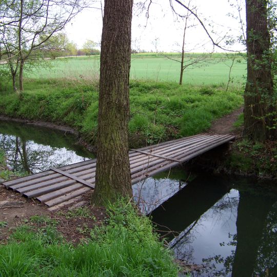 Lávka přes Říčanský potok v Kolovratech západně od čističky