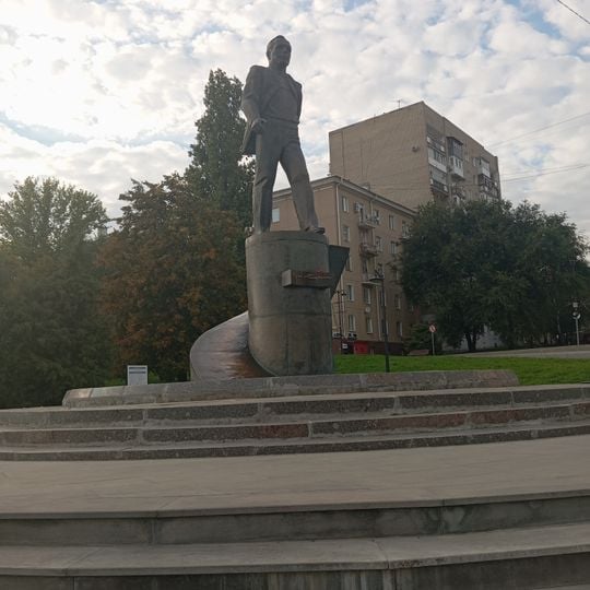 Yuriy Gagarin Haykali. Saratov