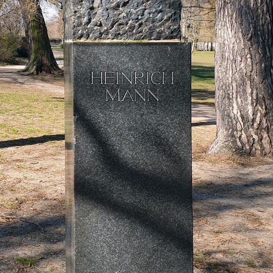 Heinrich Mann Monument