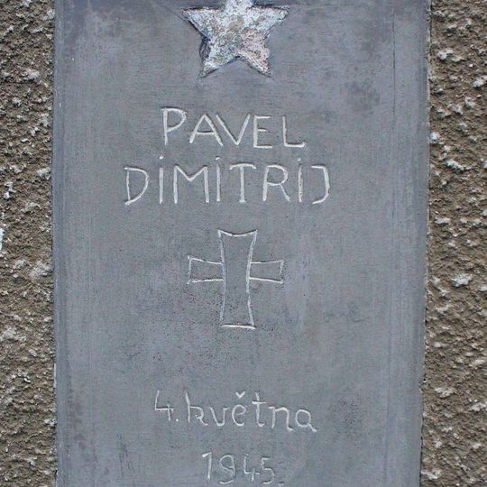 Pamětní deska Pavlu Dimitrijovi na budově nádraží v Hřivicích