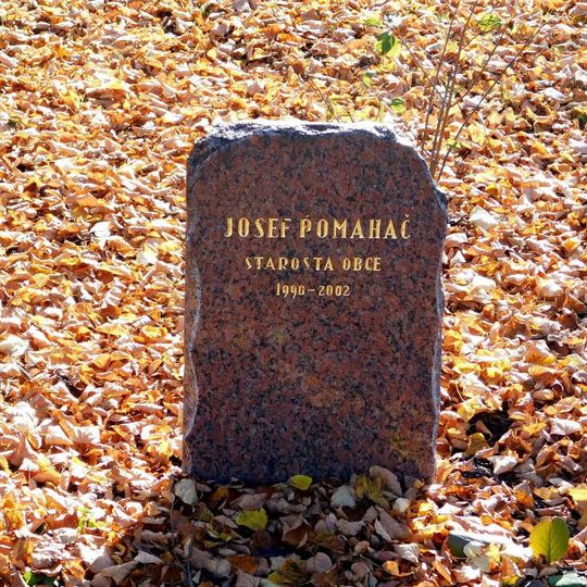 Památník Josefu Pomahači v Kytíně