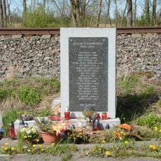 Pomník obětem železniční nehody u krouny