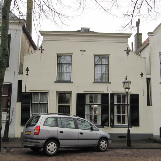 Voorstraat 6, Sommelsdijk