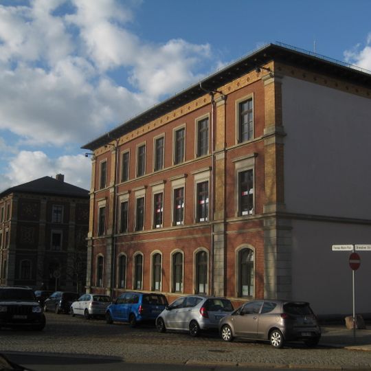 Zwei Verwaltungsgebäude des ehemaligen Schlachthofs Thomas-Mann-Platz 2; 2a