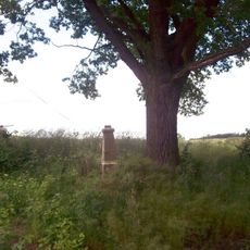 Kříž západně od Racova