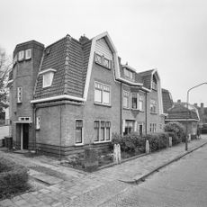 Woningblok van zeven woningen