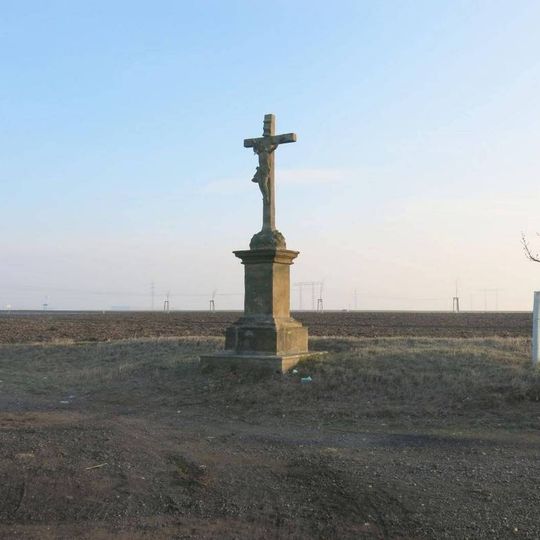 Kříž u silnice severně od Velemyšlevsi