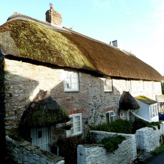Sleepy Thatch, Sunny Thatch, Vine Cottage And No. 4 Vine Cottage