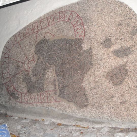 Östergötlands runinskrifter 144