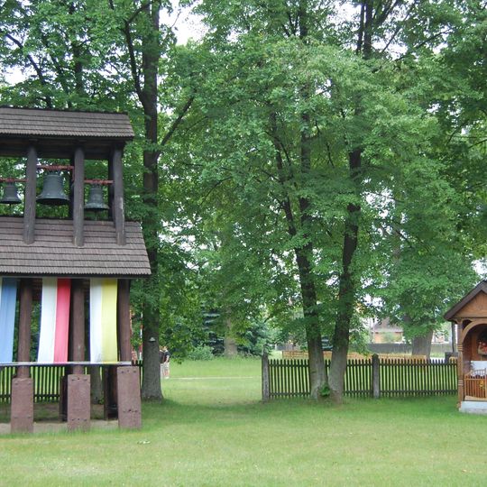 Kapliczka I w Momotach Górnych