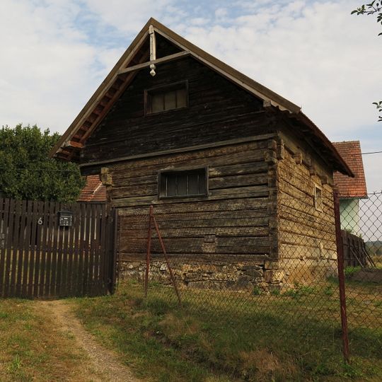 Roubený špýchárek u čp. 6